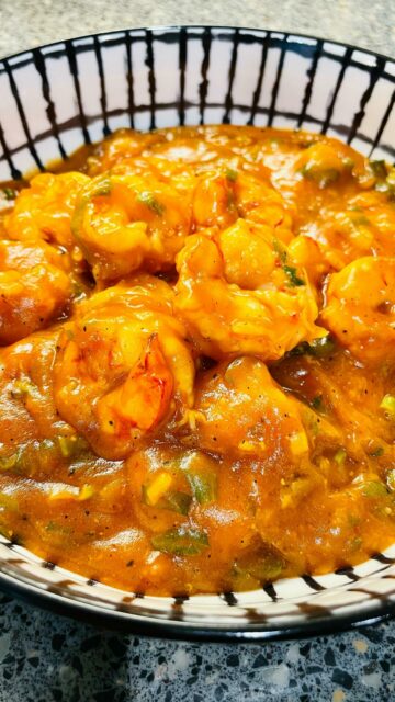 Sweet & Spicy Prawn -エビチリ🦐☆
Comment “links” to get the ingredients!
Ingredients:
- Prawns (marinated with 2 tsp of Sake) 15-20 pcs
- Sesame oil 1 tbsp
- Green onion 5
- Ketchup 3 tbsp
- Soy sauce 1 tsp
- Chicken base paste 1 tbsp
- Cane sugar 1 tbsp
- Sake 1 tbsp
- Tobanjang 2-4 tsp
- Minced garlic 1 tbsp
- Black pepper 1 tsp
- Water 100ml
- Potato starch 1 tbsp
Recipes, Cooking Tips, Cooking Videos
⇩⇩⇩
EATwithOHASHI.com
(Website link in bio @EATwithOHASHI_official )
#prawndish
#prawns
#seafood
#chinesedish
#sweetandspicy
#spicy
#エビチリ
#中華料理
#海老
#おうちごはん
#comfortfood
#authenticjapanese
#japanesesoulfood
#easycookingathome
#madefromscratch
#japanesefood
#recipe
#japanesecooking
#おうちご飯
#homemadefood
#organicingredients
#cooking
#foodie
#foodporn
#food
#foodstagram
#foodphotography
#healthyfood
#love
#eatwithohashi