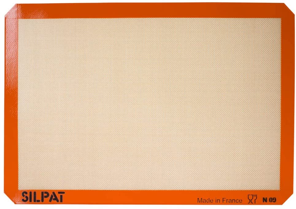 Silpat Premium Non-Stick Silicone Baking Mat, Half Sheet Size, 11 5/8 x 16  1/2 - EATwithOHASHI